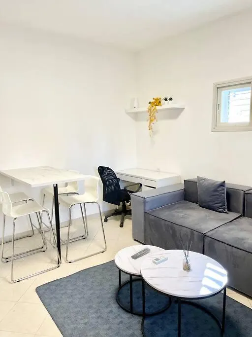 Rambam Beach Apartment Haifa